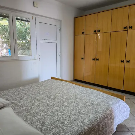 Giran Apartmán Lokva Rogoznica