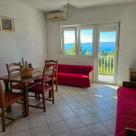 Giran Apartmán *
